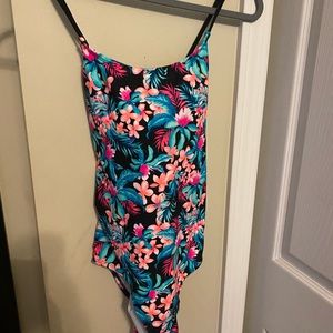 One Piece Bongo Swimsuit Hawaiian 🌺 Print